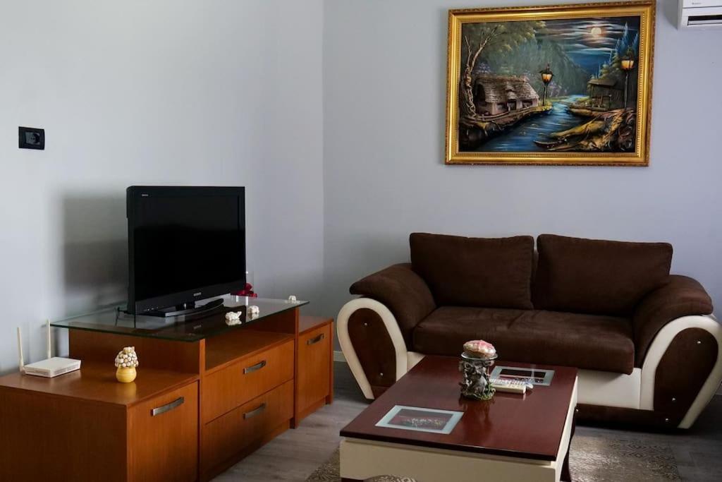 Kasmi Home Krujë Eksteriør bilde