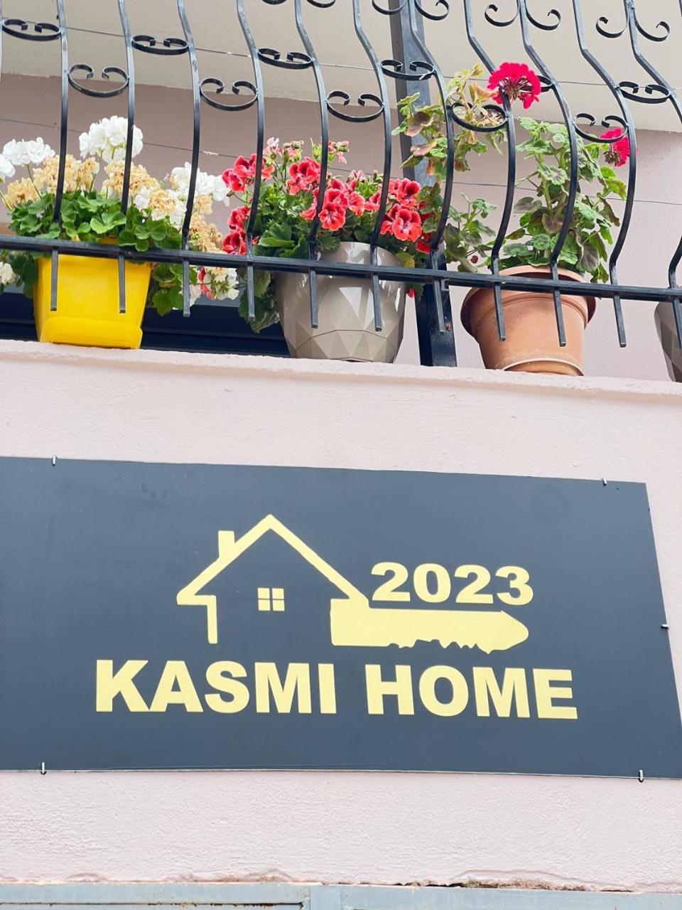 Kasmi Home Krujë Eksteriør bilde